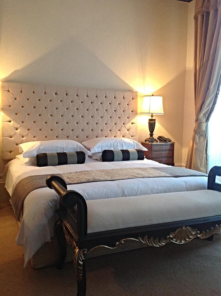 The Georgian Town House Hotel 23/42