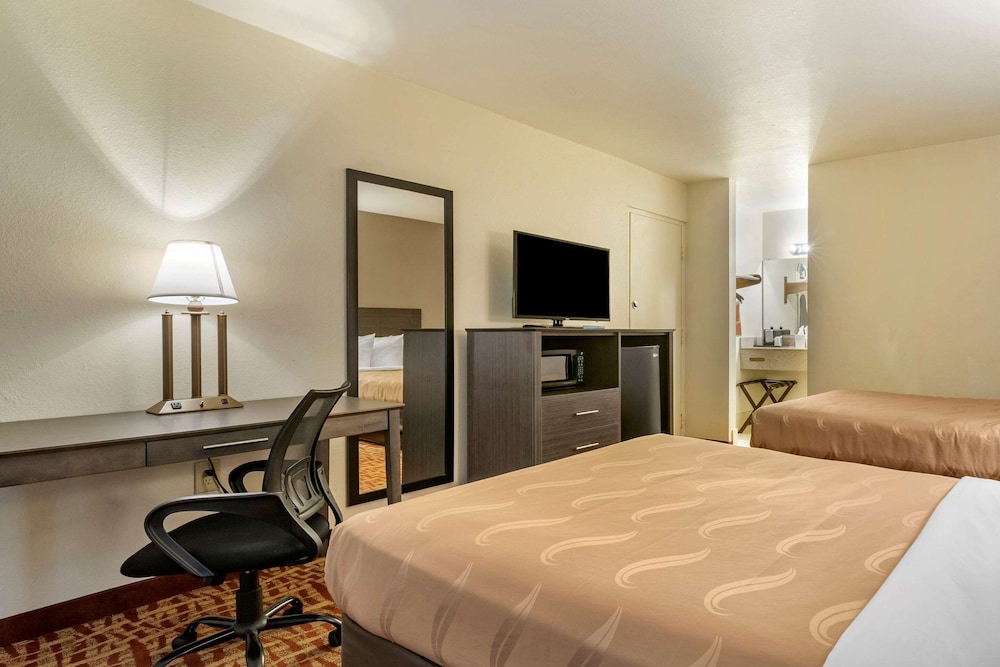 Quality Inn At Town Center 17/34