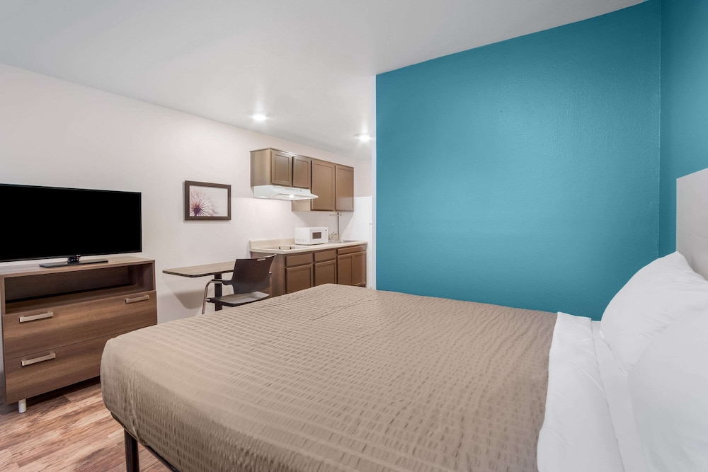 WoodSpring Suites North Charleston Airport I-526 18/32