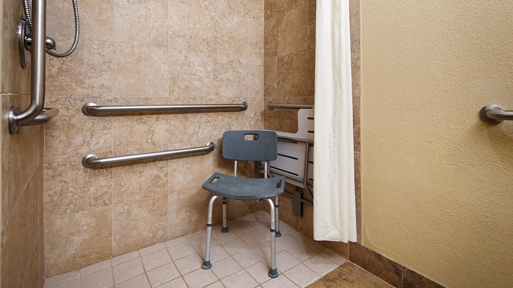 Best Western Bastrop Pines Inn 39/40