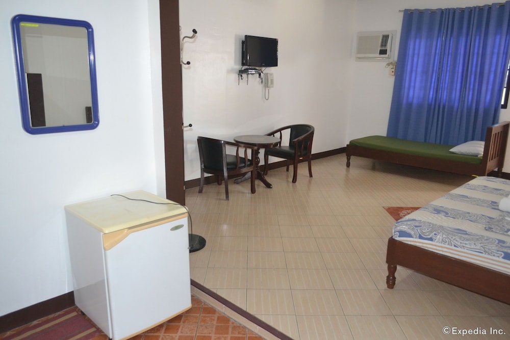 Antonio's Apartelle & Suites 54/66