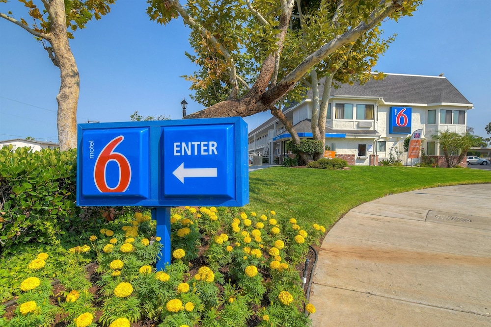Motel6 El Cajon, CA - San Diego thumb 3