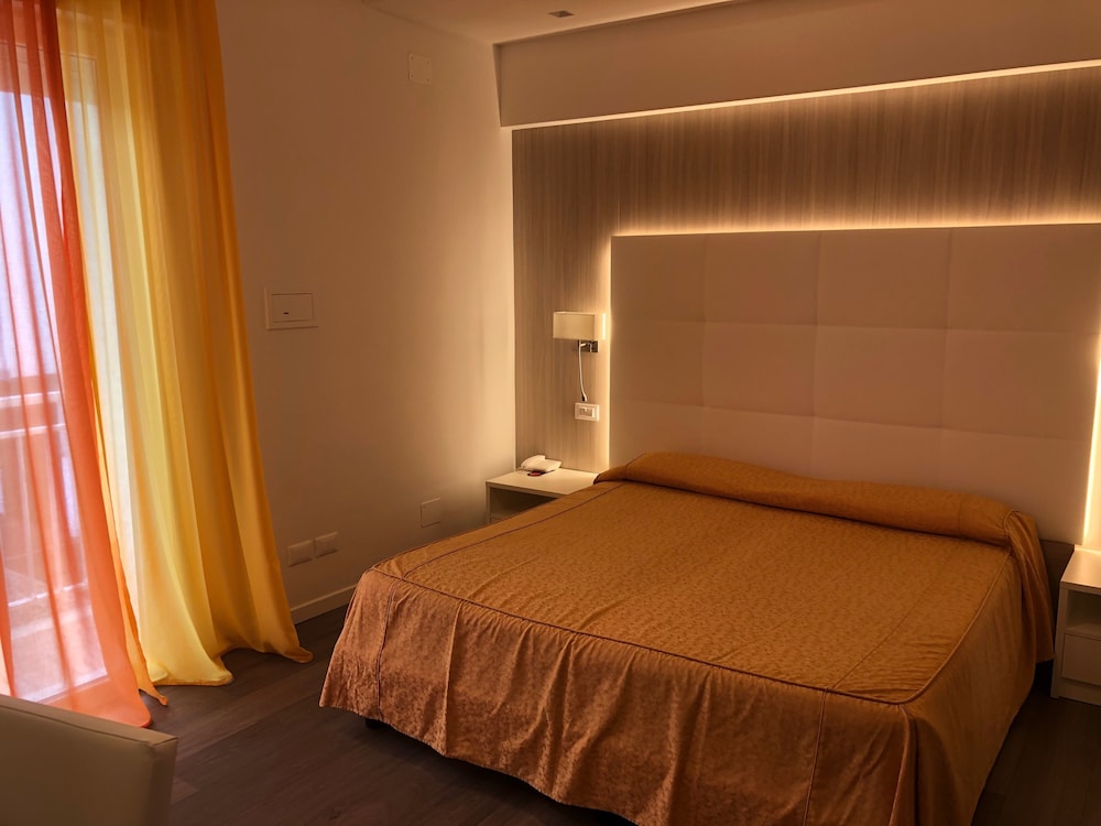 Hotel Majestic 22/70