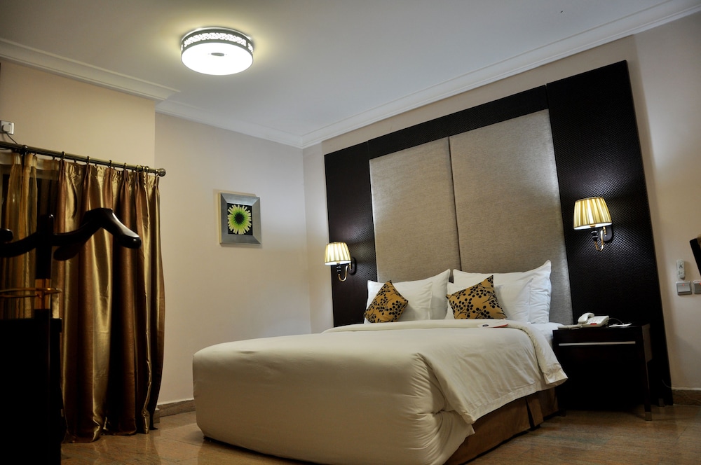 Hotel Chelsea Wuse 2 7/50