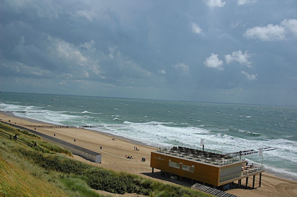 Fletcher Zuiderduin Beachhotel 43/48