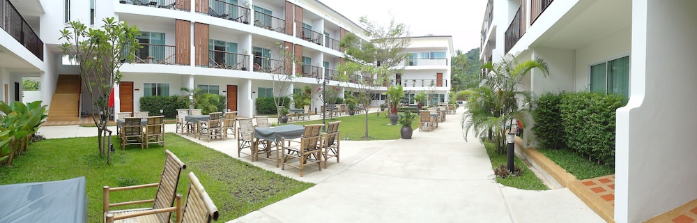 Crystal Lamai Hotel 6/50