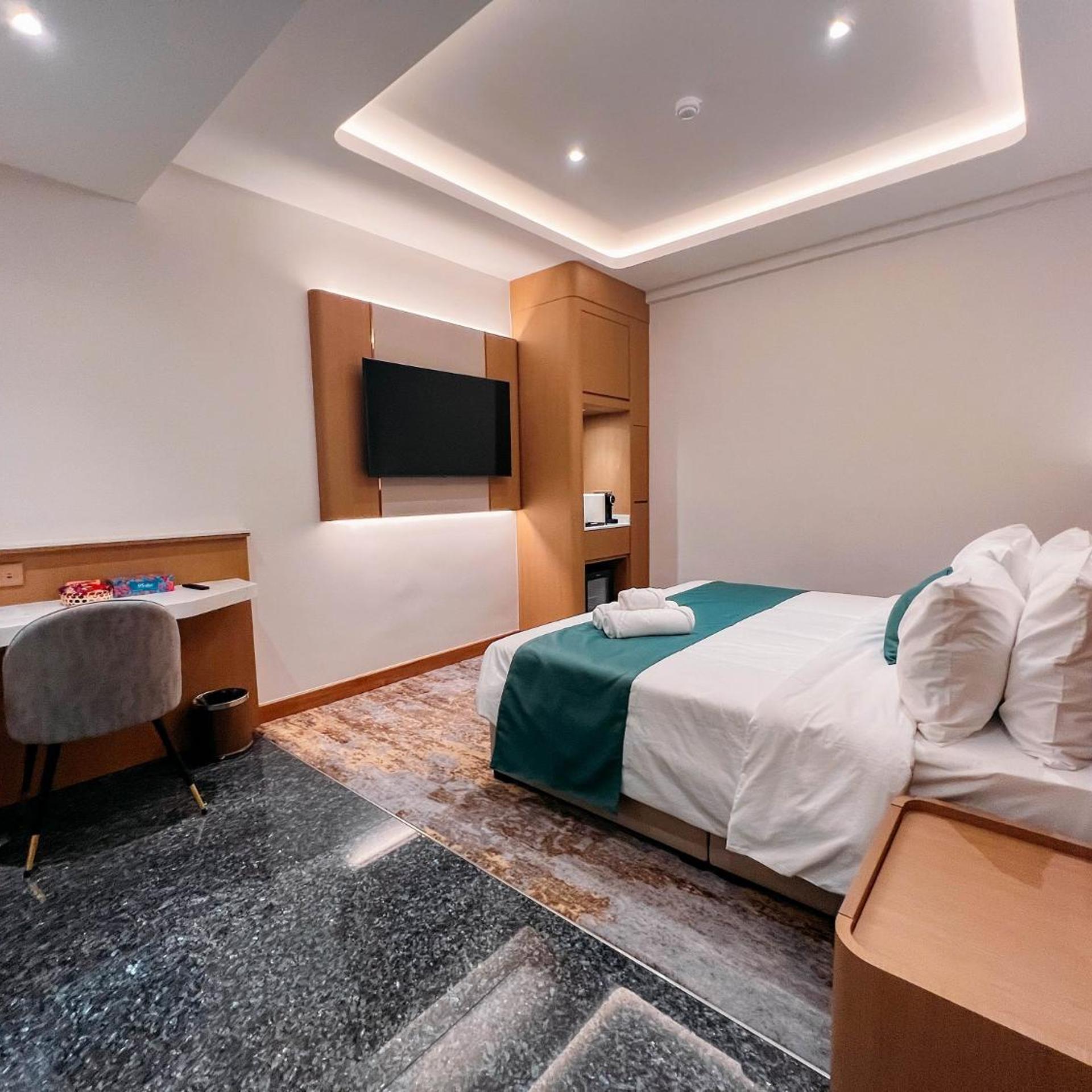 Crystal Inn Hotel 17/38
