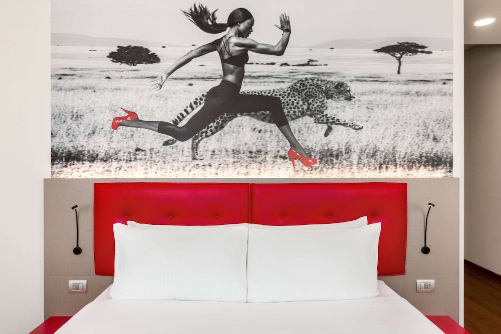 Amedia Milan, Trademark Collection by Wyndham 41/66