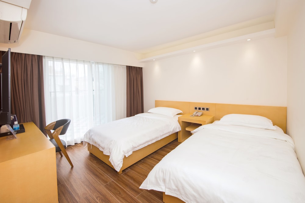 San Tung Fong Commercial Inn South Wing 13/21
