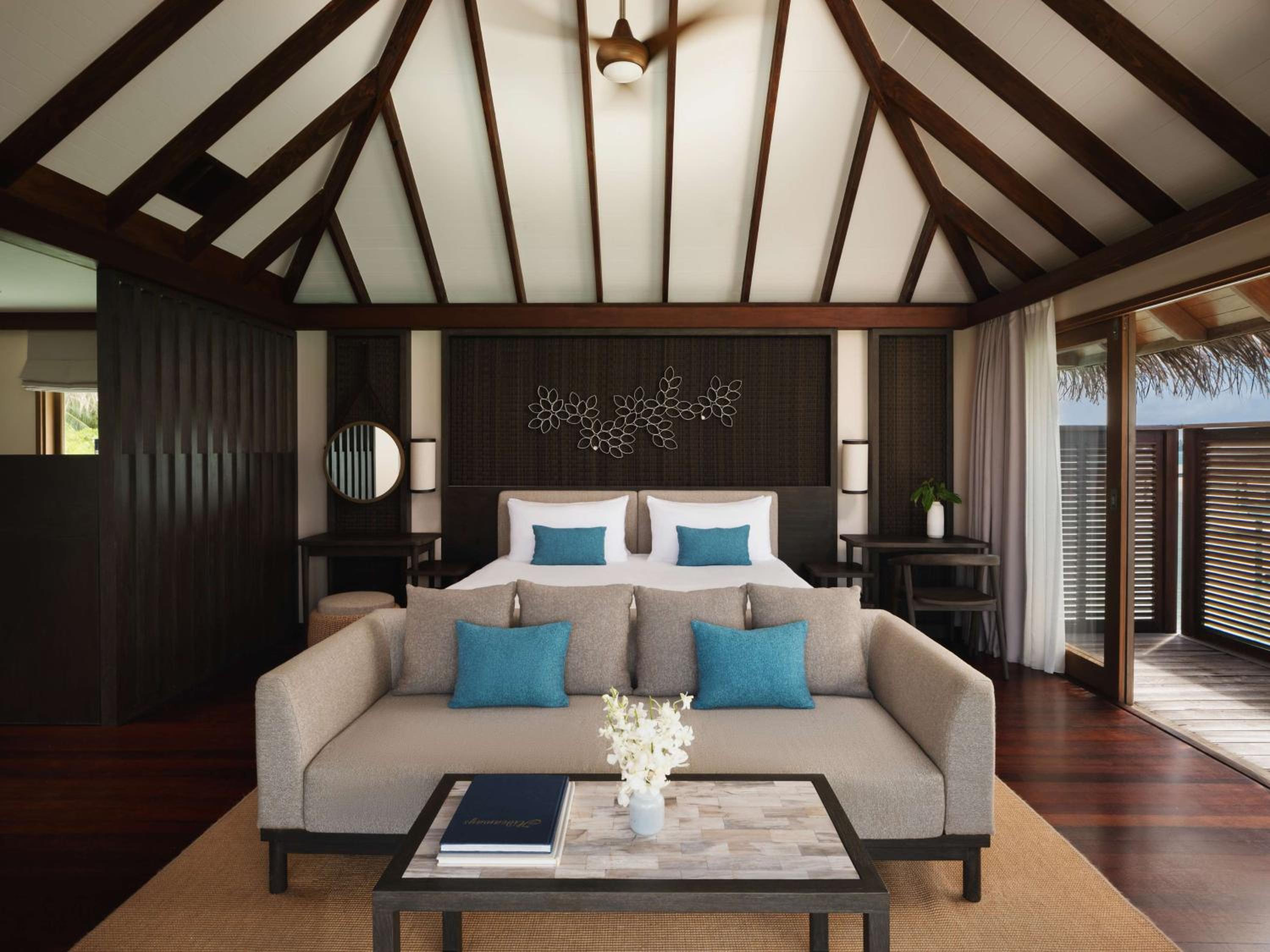 SUNSET WATER VILLA WITH POOL -Transfer Included Seaplane