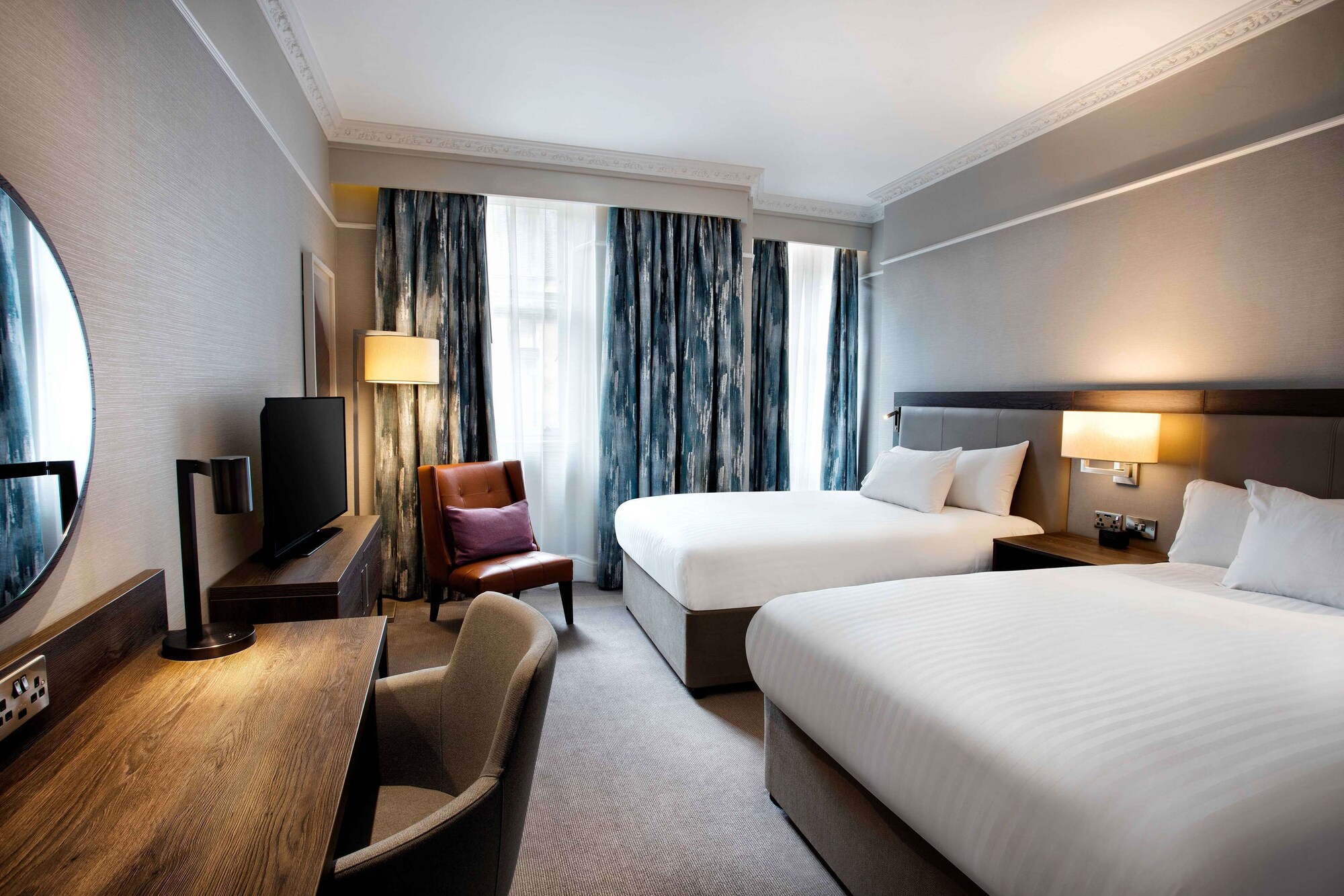 DELUXE, 2 DOUBLE BEDS