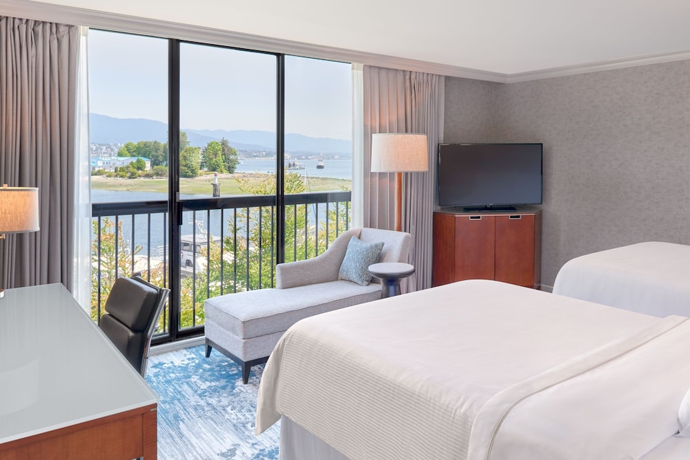 Westin Bayshore 11/72