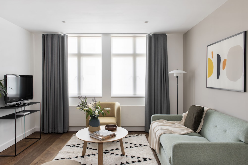 Saco Covent Garden St Martin S 45/69