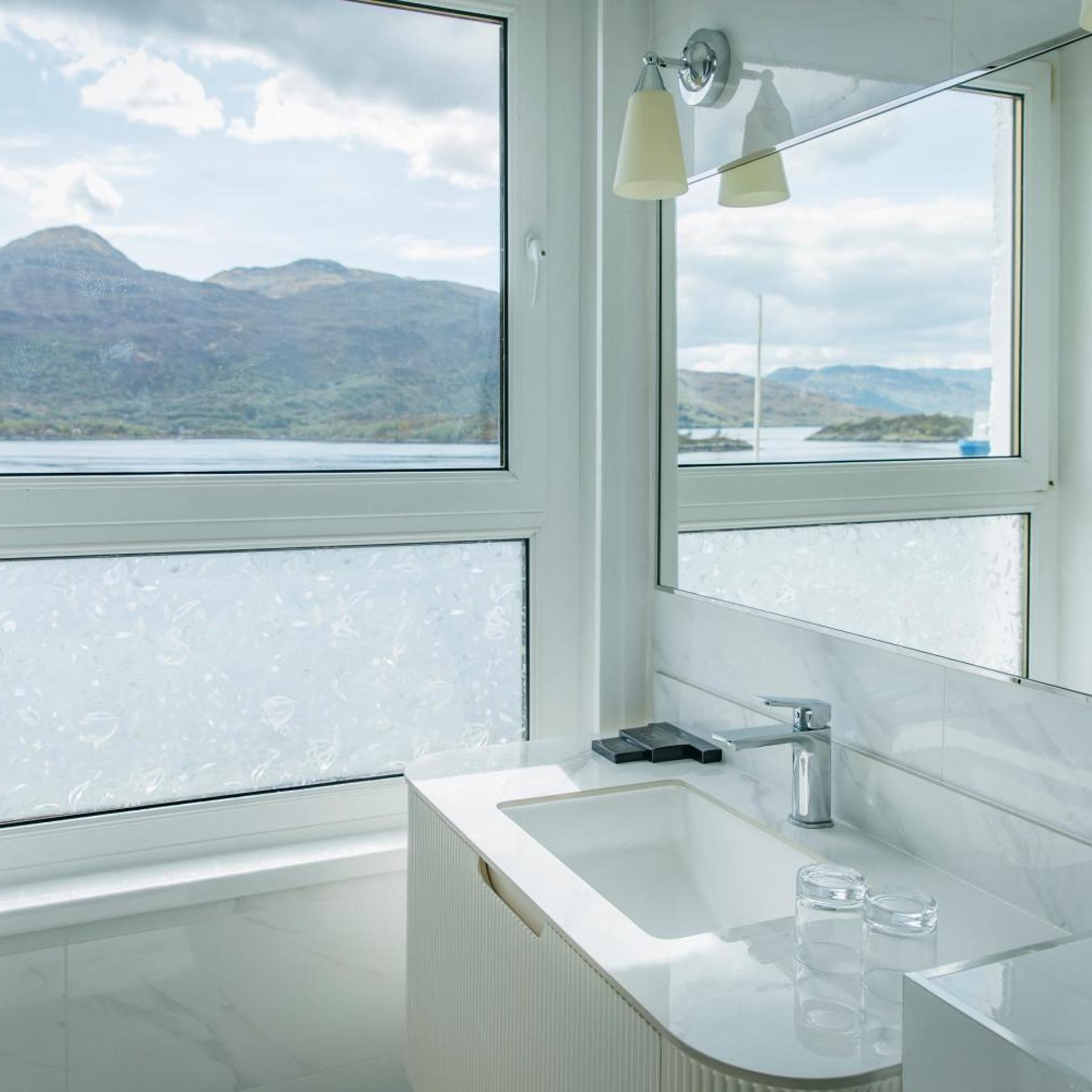 The Lochalsh 41/50