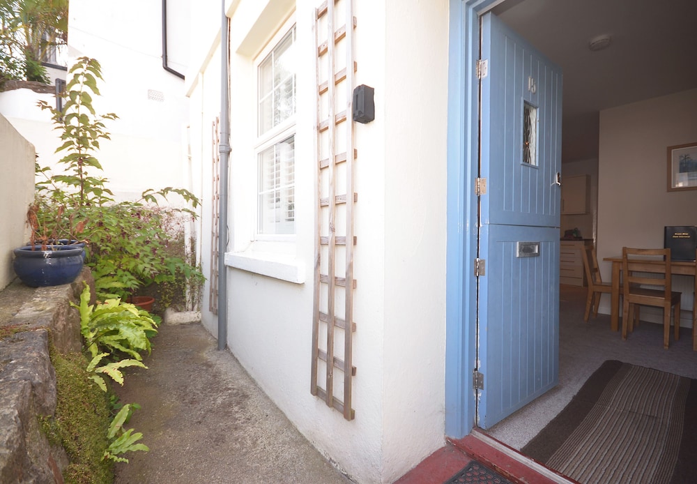 Trinity Mews 1/50