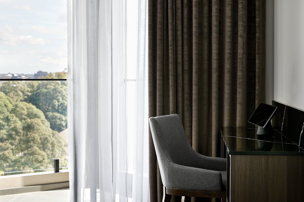 Crowne Plaza Sydney Burwood 55/60