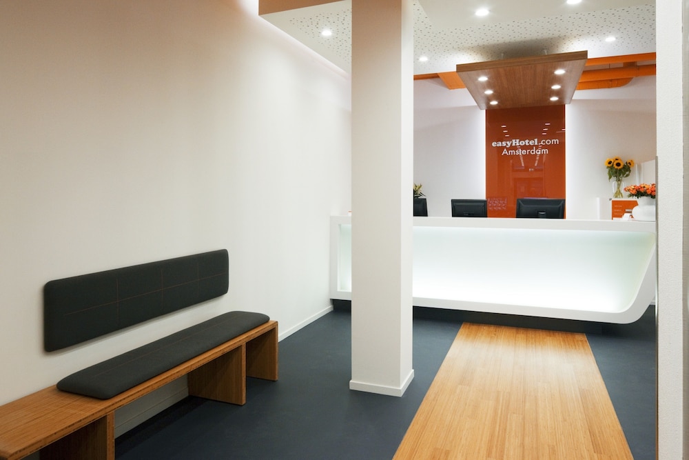 easyHotel Amsterdam City Centre 14/66