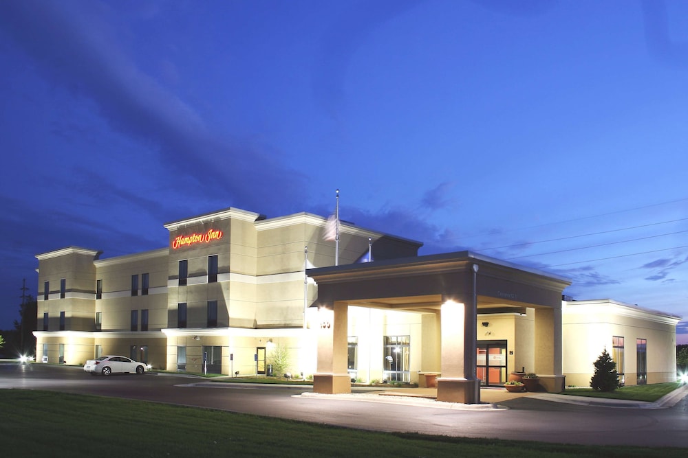 Hampton Inn Fairmont 1/54