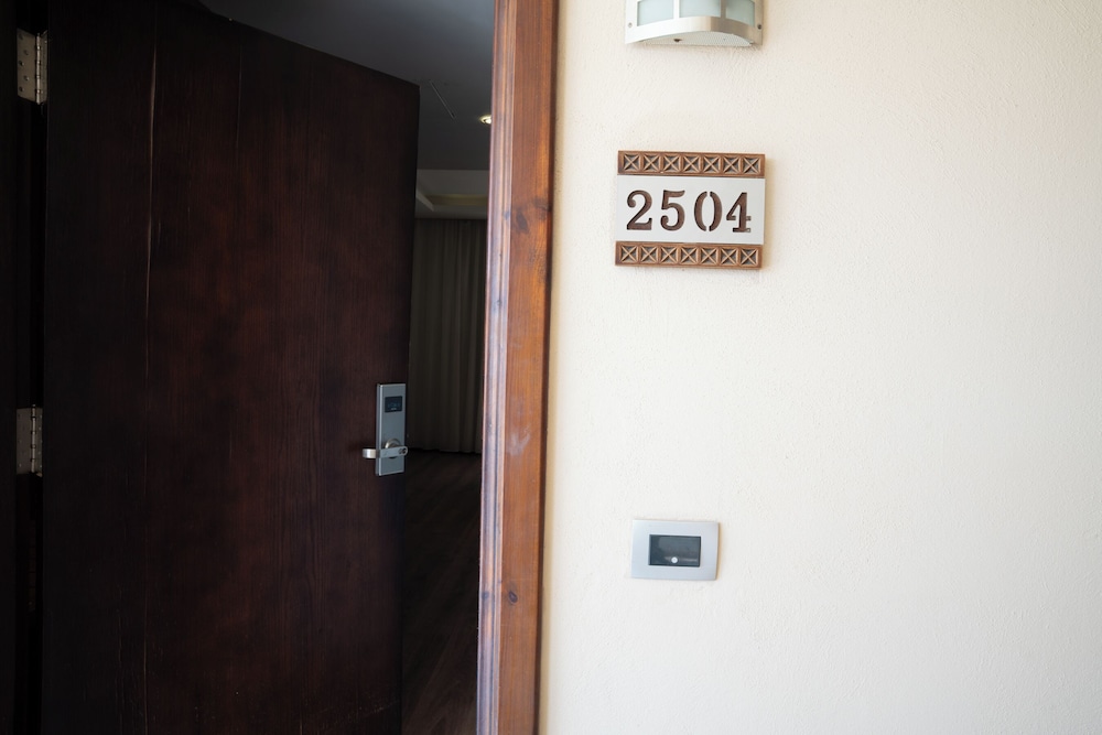 Rivoli Suites 22/48