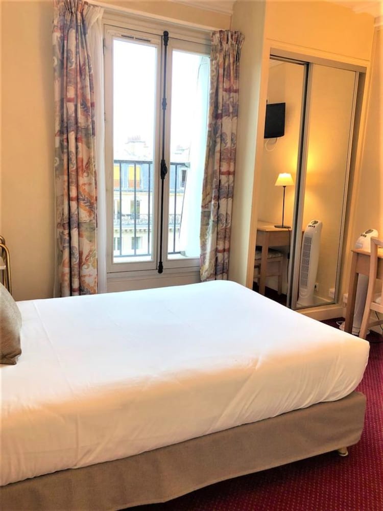 HOTEL DE SUEZ 31/59