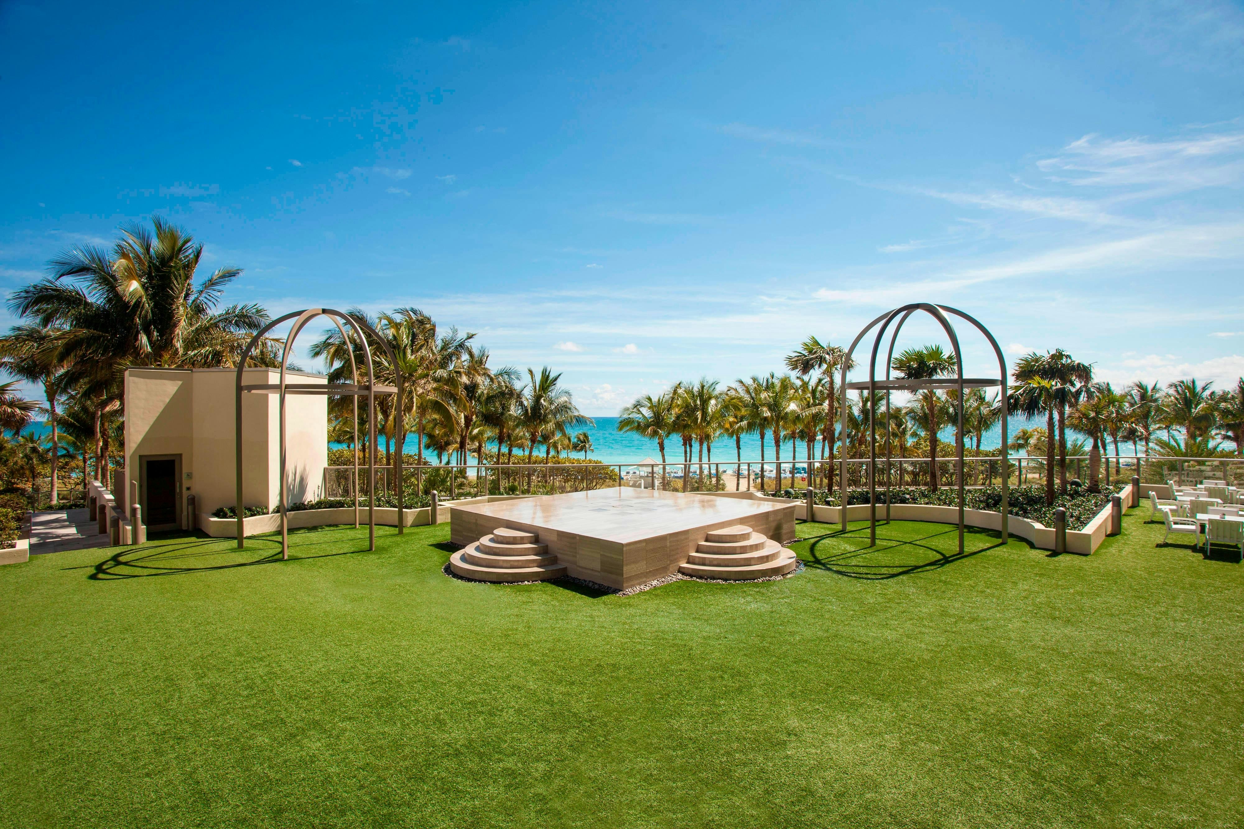 The St. Regis Bal Harbour Resort 31/42