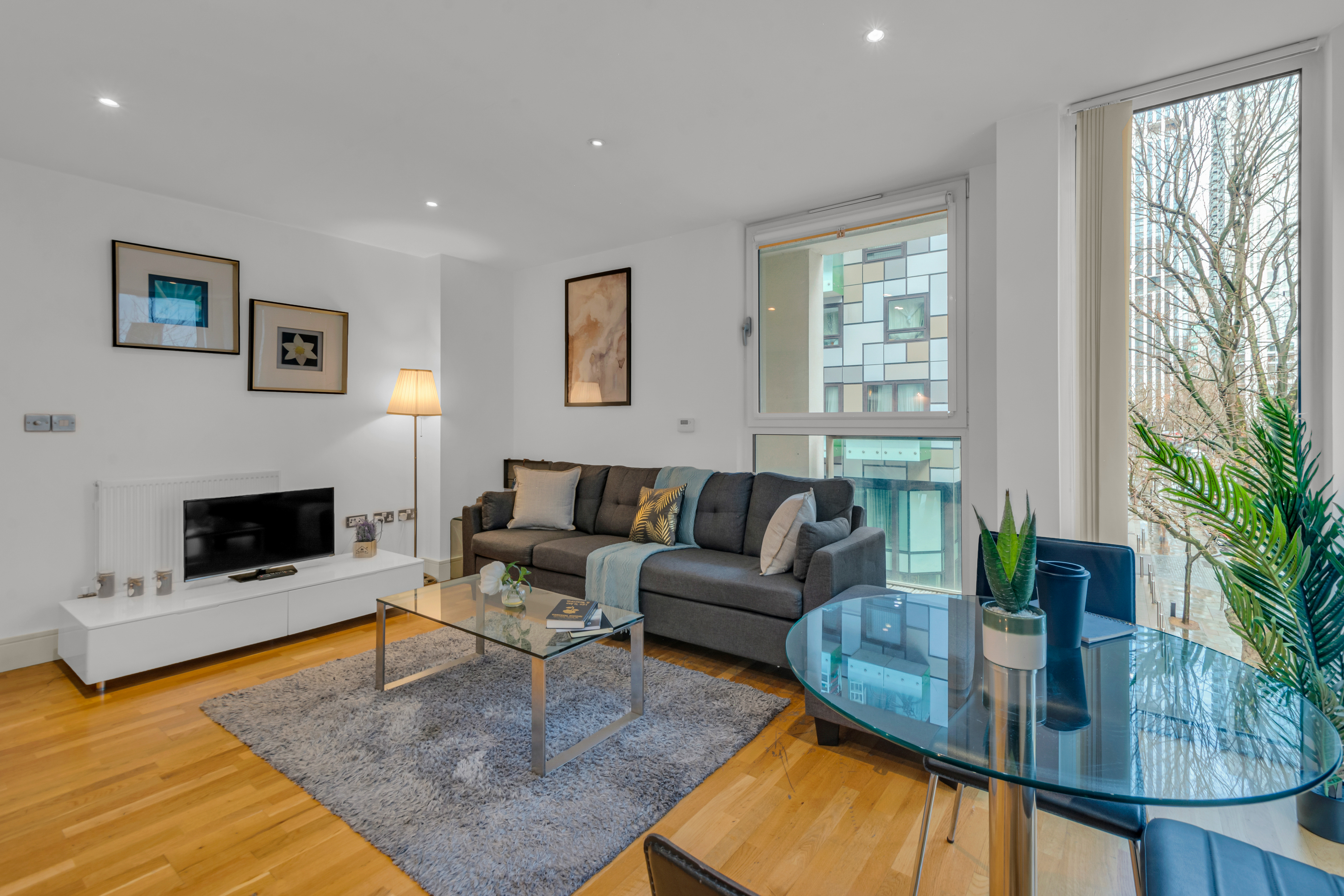 Luxurious Lanterns Court Two-Bedrooms Apartments 28/50