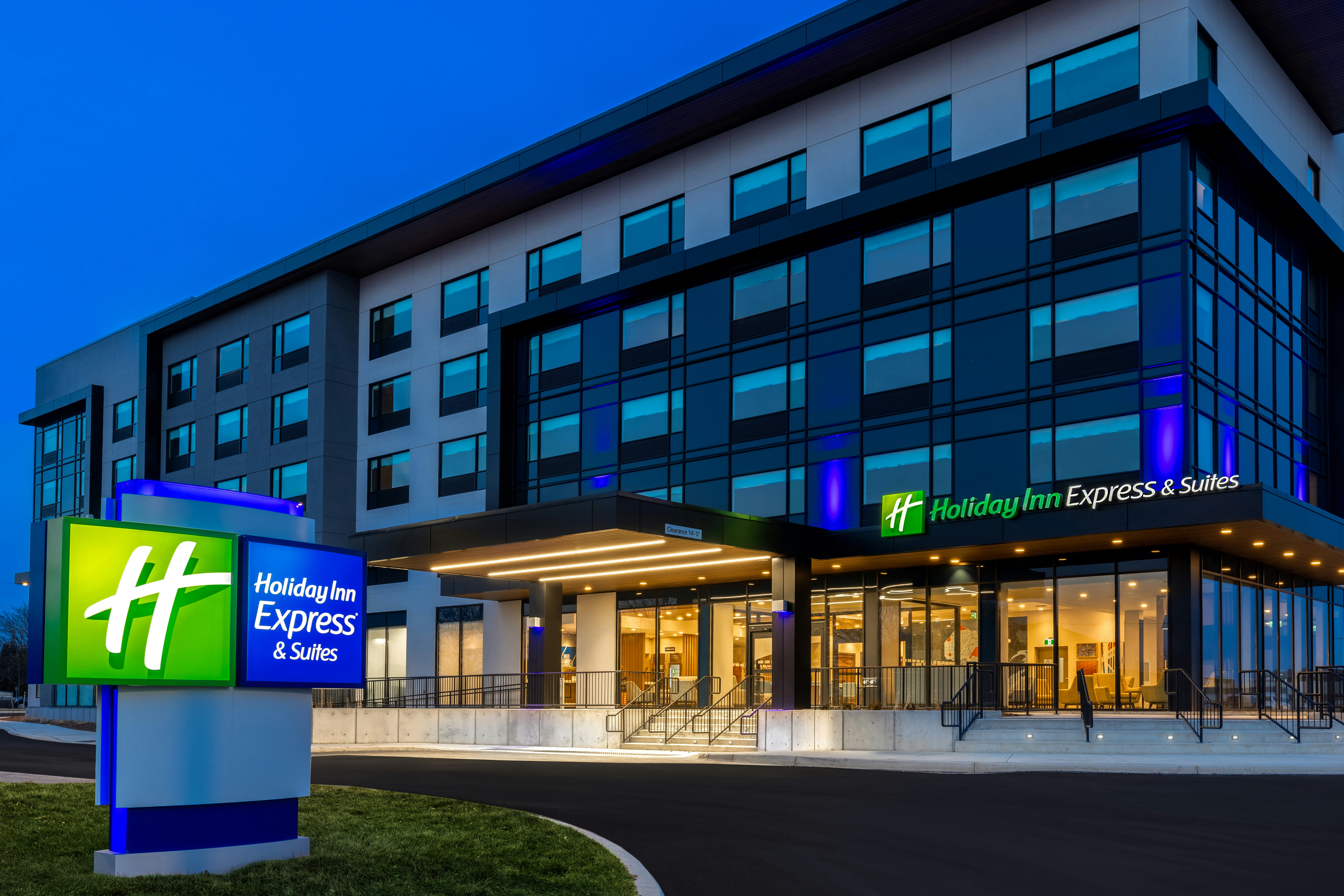 Holiday Inn Express & Suites St Thomas 5/50