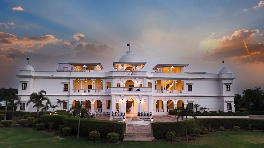 Umaid Farm Resort A Legacy Vintage Stay In Jaipur 2/50