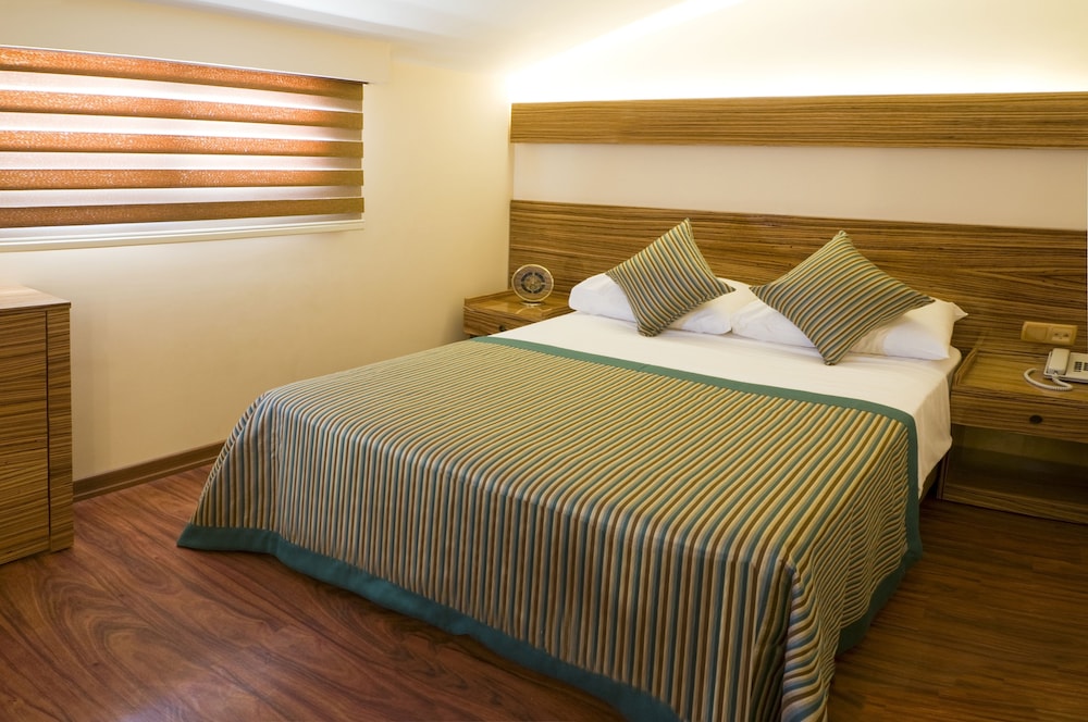 STANDARD, DOUBLE BED