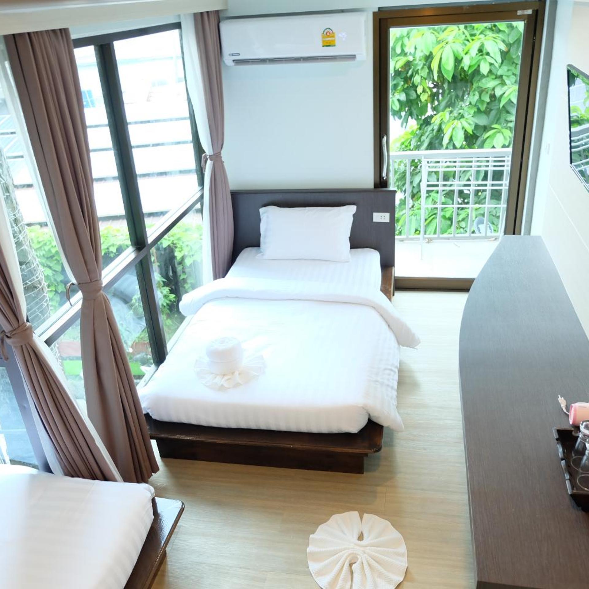 A Plus Deluxe Hotel 20/68