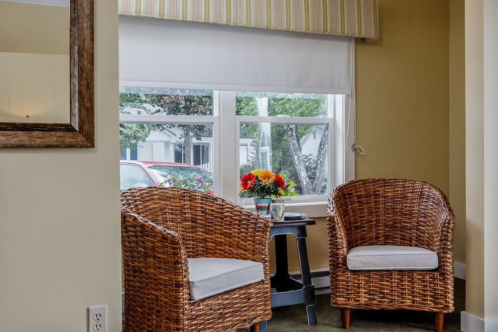 Glen Cove Inn and Suites 26/50