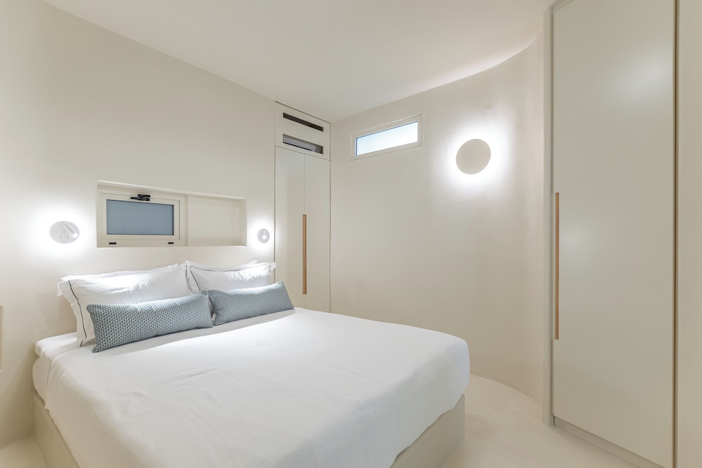 Semi Basement, Deluxe, Apartment, Double Bed، Antony Suites 2/10