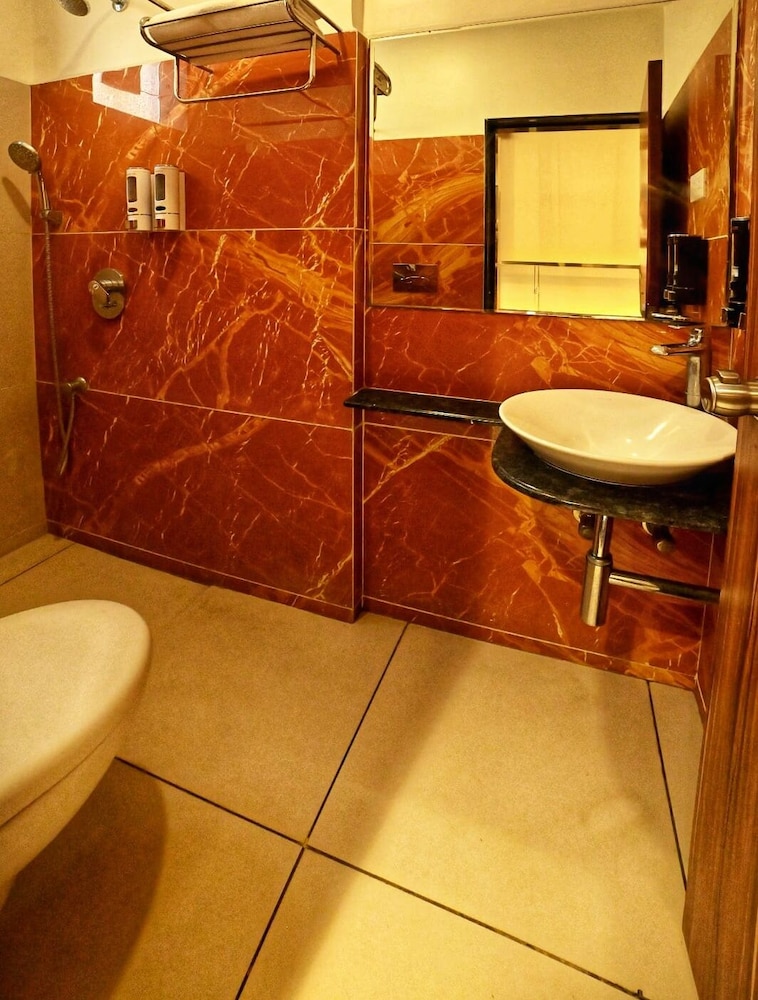 Hotel Amrta 54/58