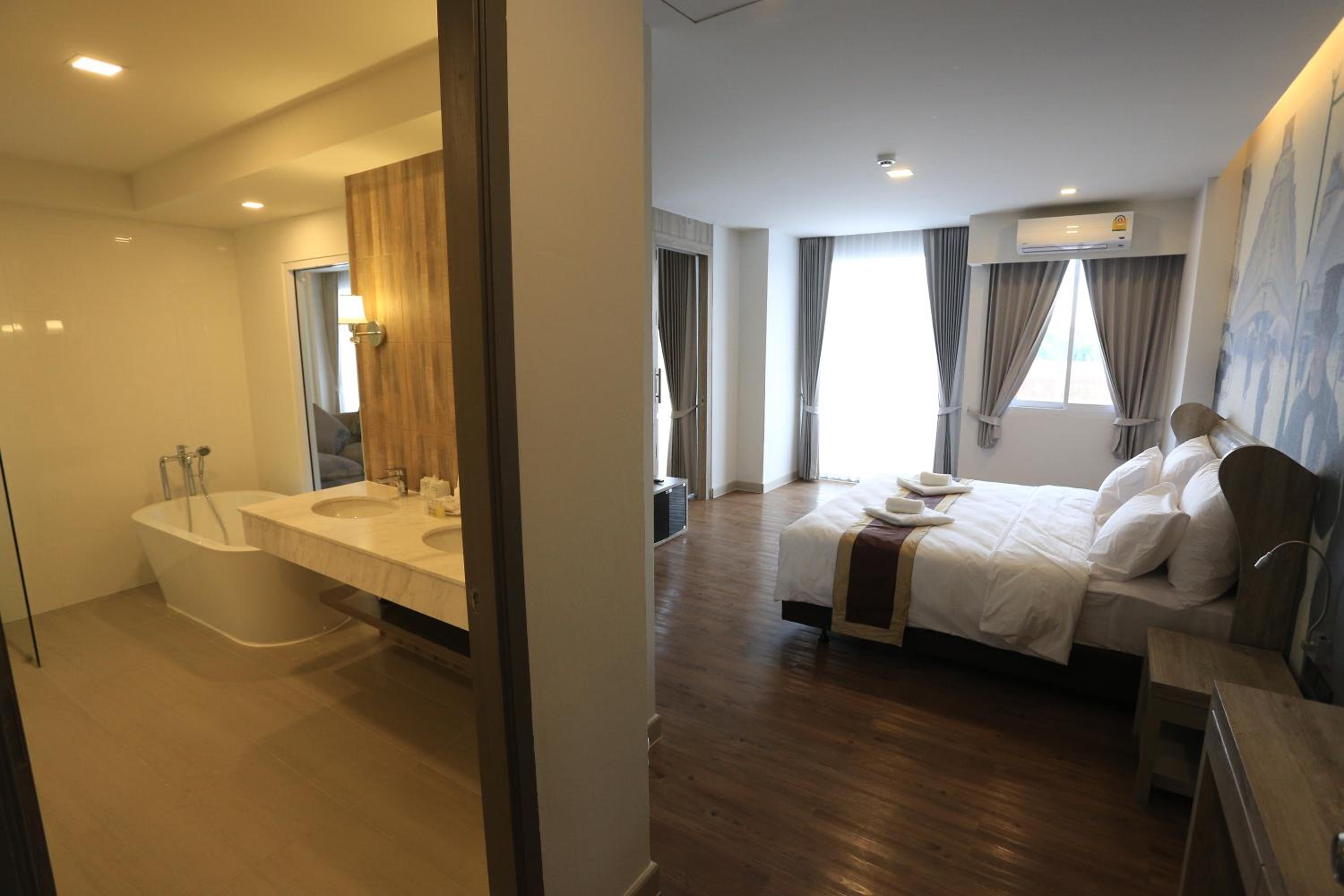 Bright Hotel Khon Kaen 49/50