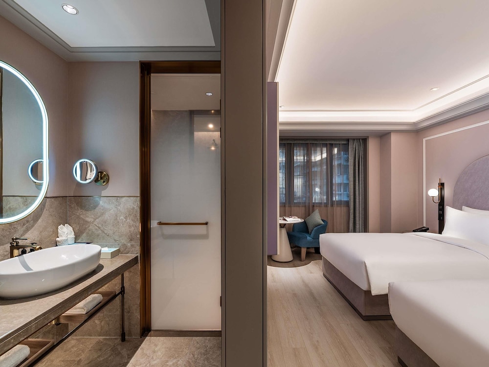 Mercure Ningbo Yinzhou 42/45