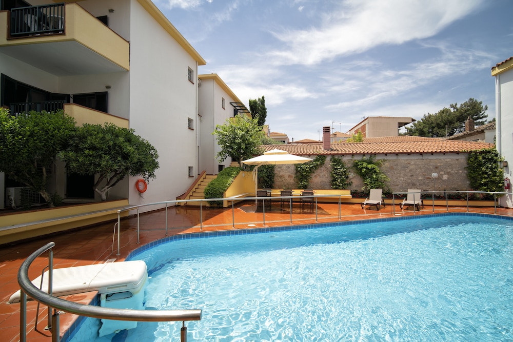 Elia Apartments 43/50