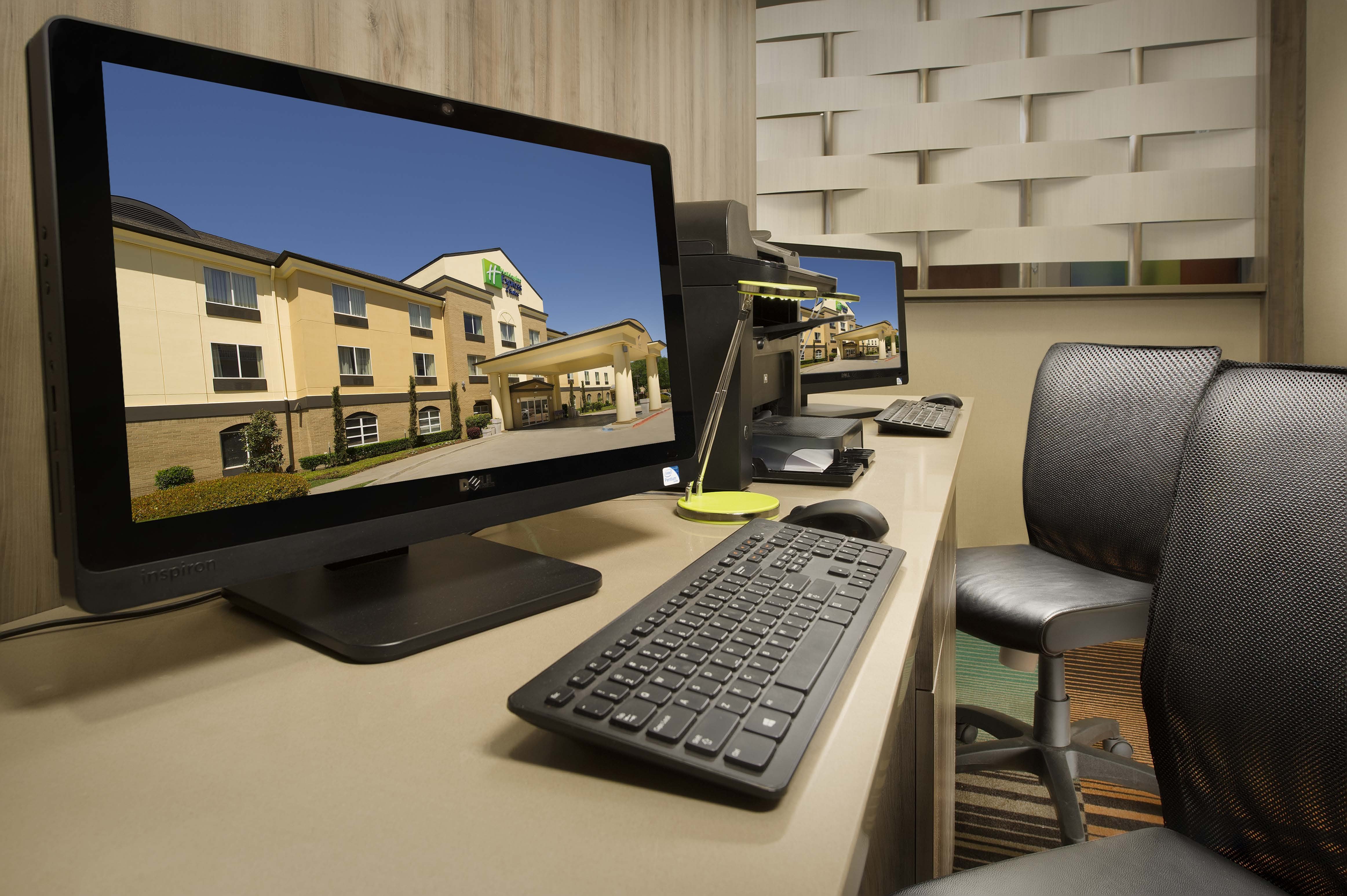 Holiday Inn Express Hotel And Suites Dfw Grapevine 44/49
