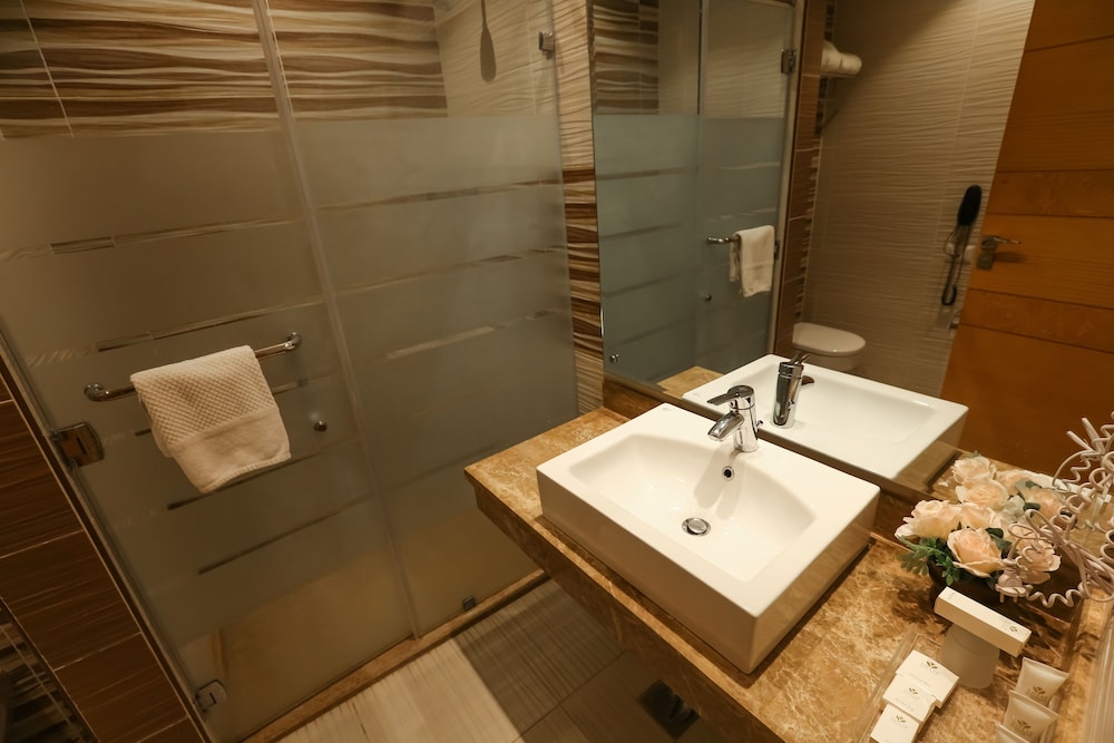 Tolip El Narges Hotel & Spa 48/49