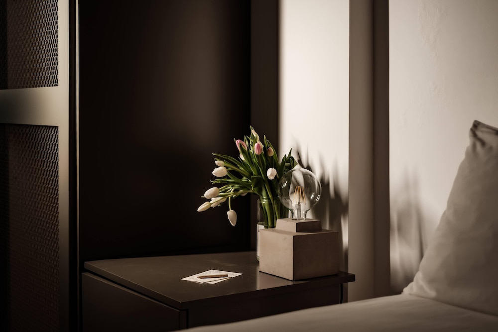 19 Rooms photo3