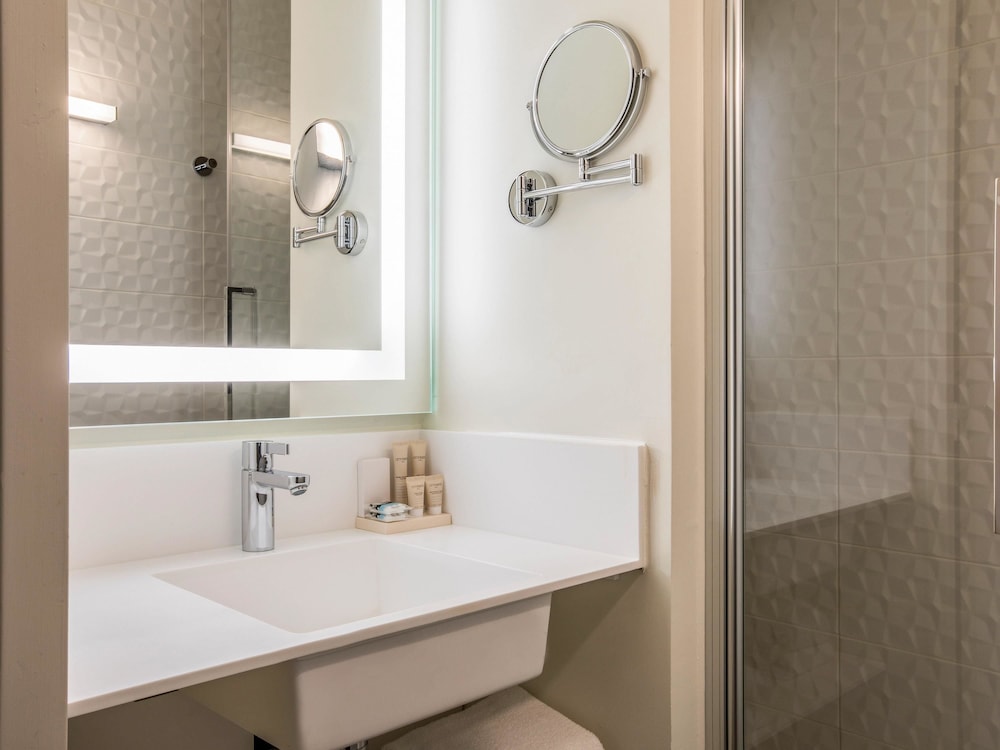 Mercure Paris Gennevilliers 75/76