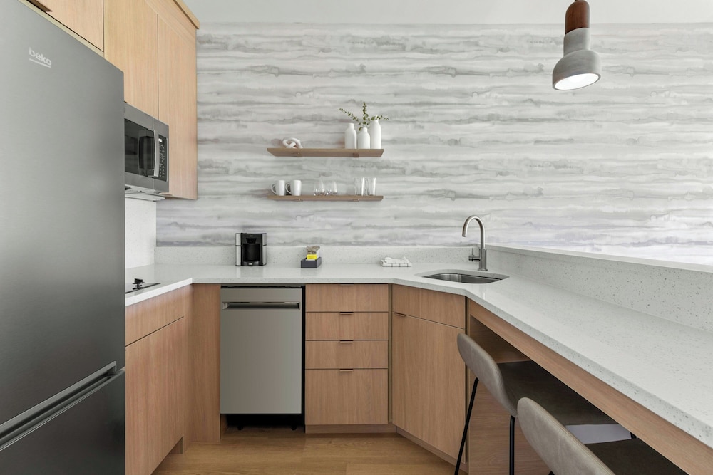 Residence Inn by Marriott Melville 42/43