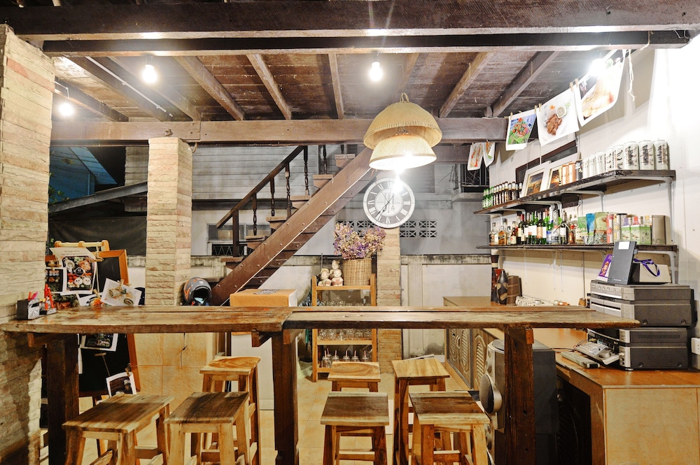 Huan Kawin Hostel Photography Gallery 44/50