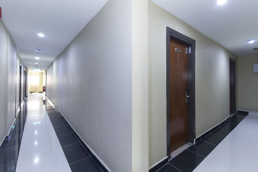 Hotel Raja Bot 23/30