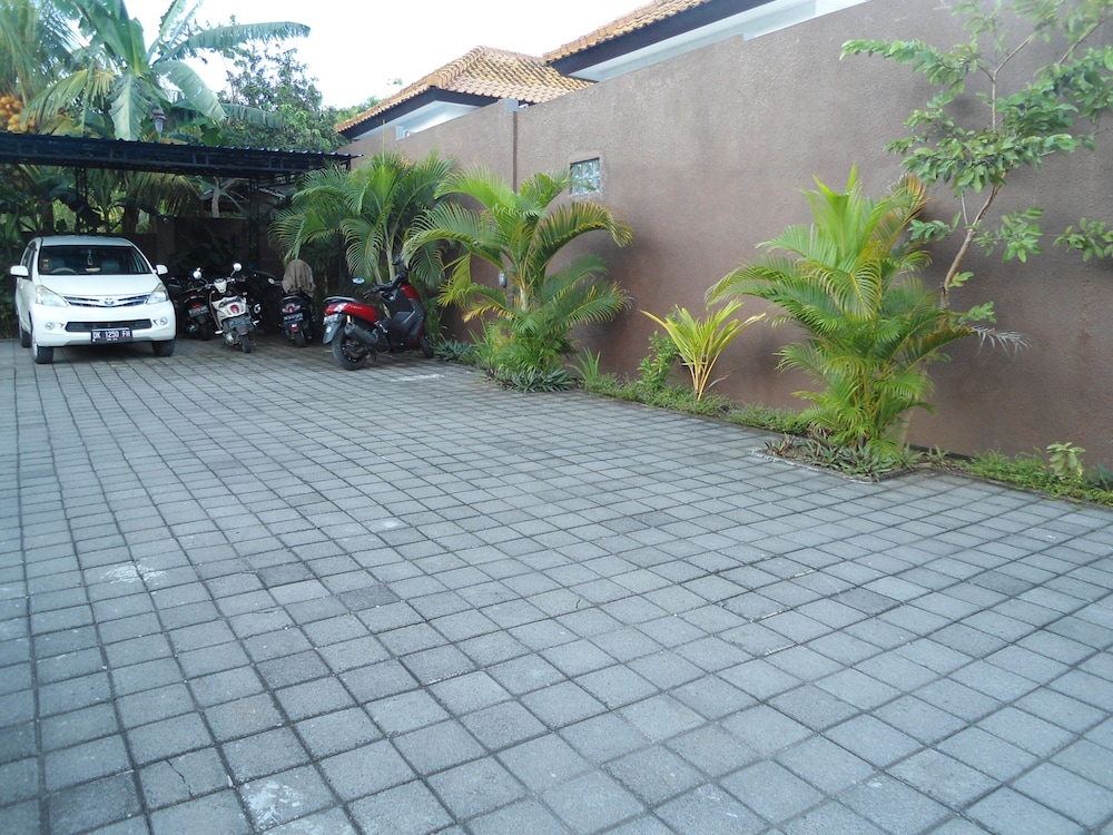Arya Residence 16/23