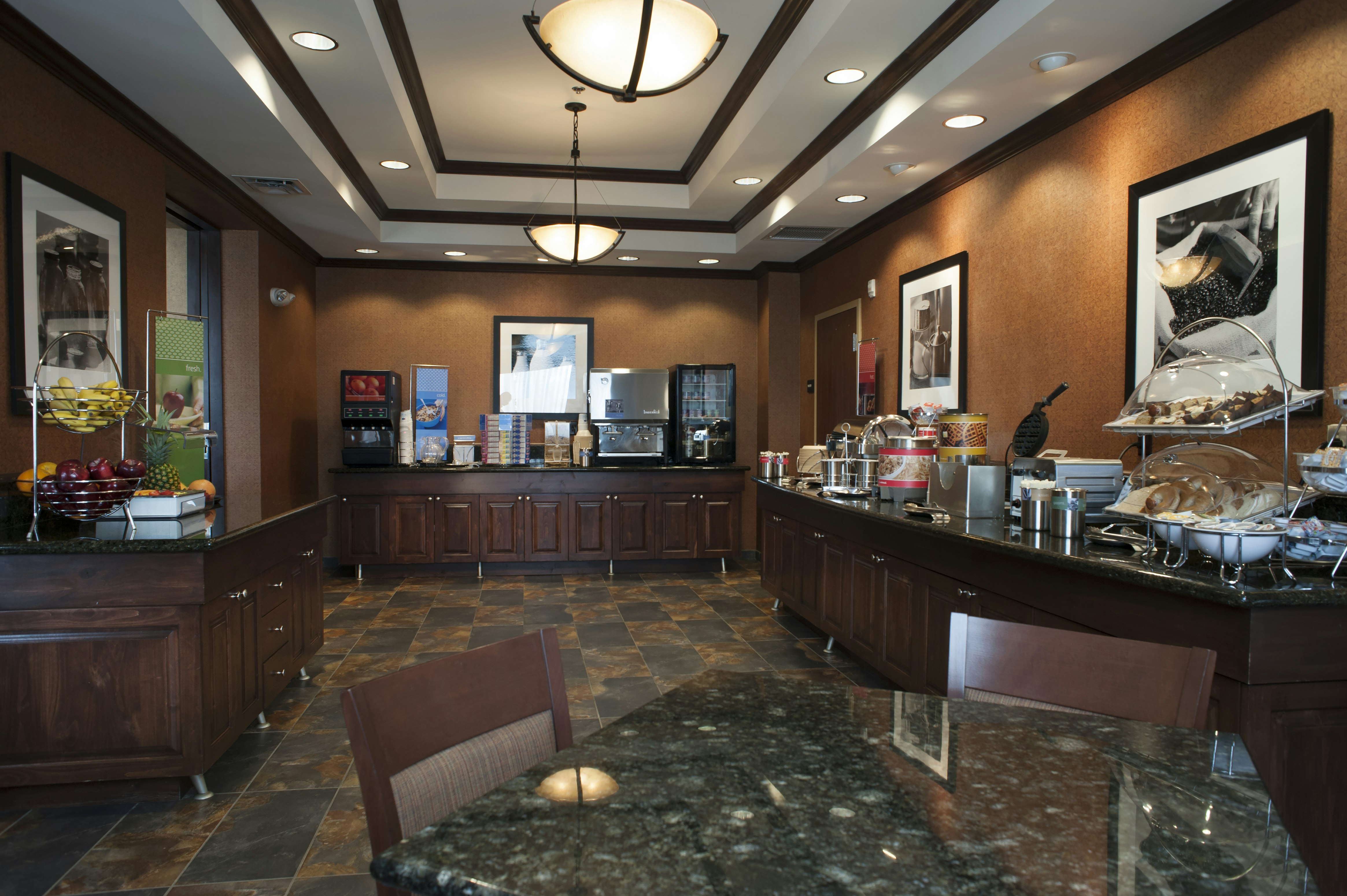 Hampton Inn & Suites Pinedale 3/42