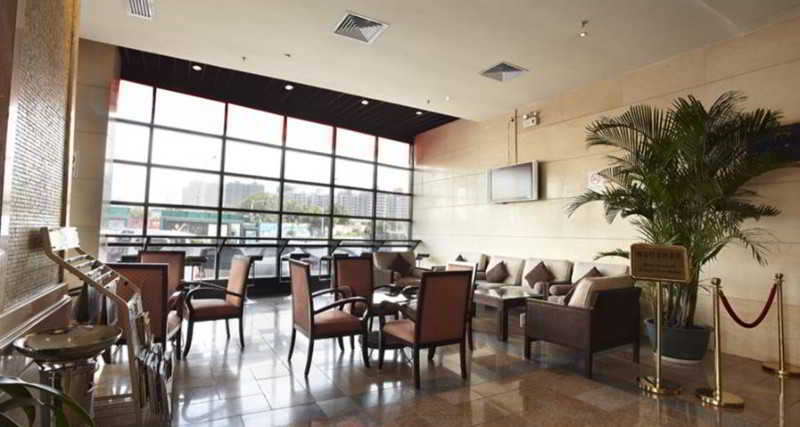 Warm Yes Business Hotel 34/39