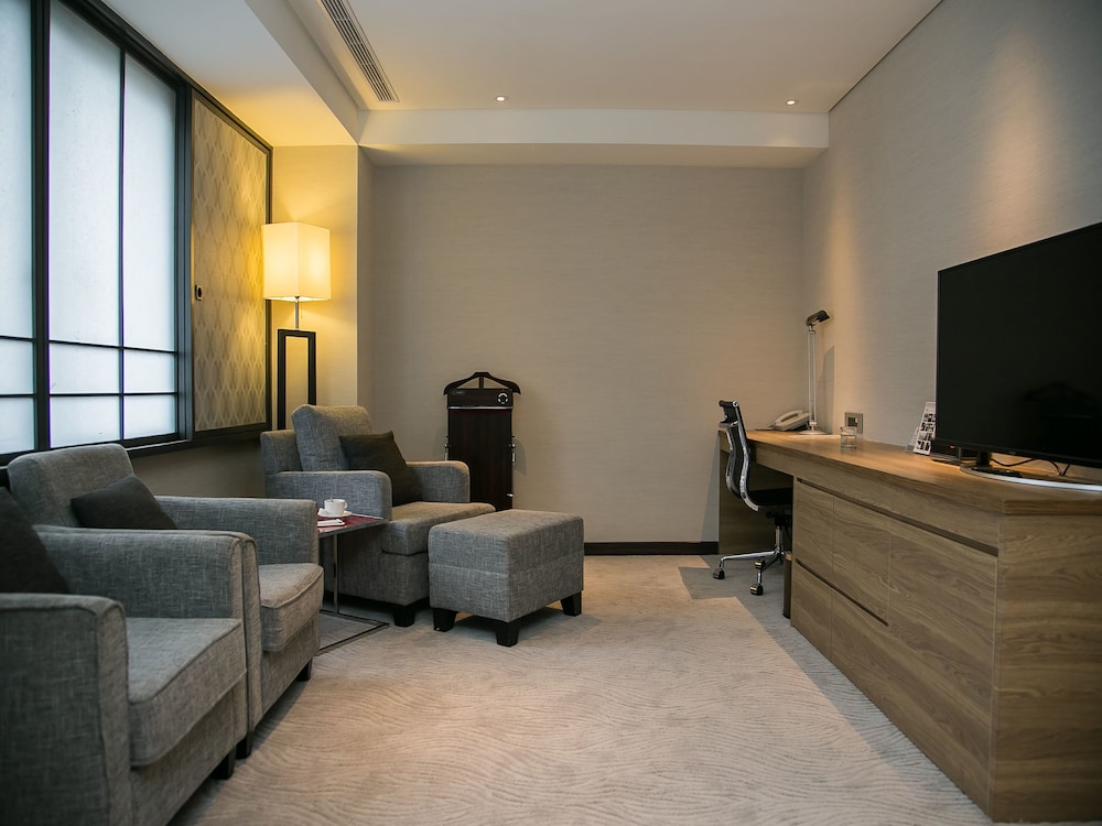 Royal Inn Taipei Nanxi Mrt Zhongshan Station 42/66