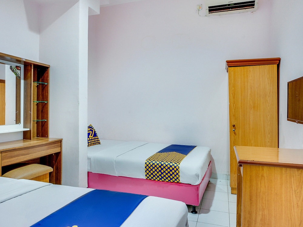 ECONOMY, TWIN BEDS