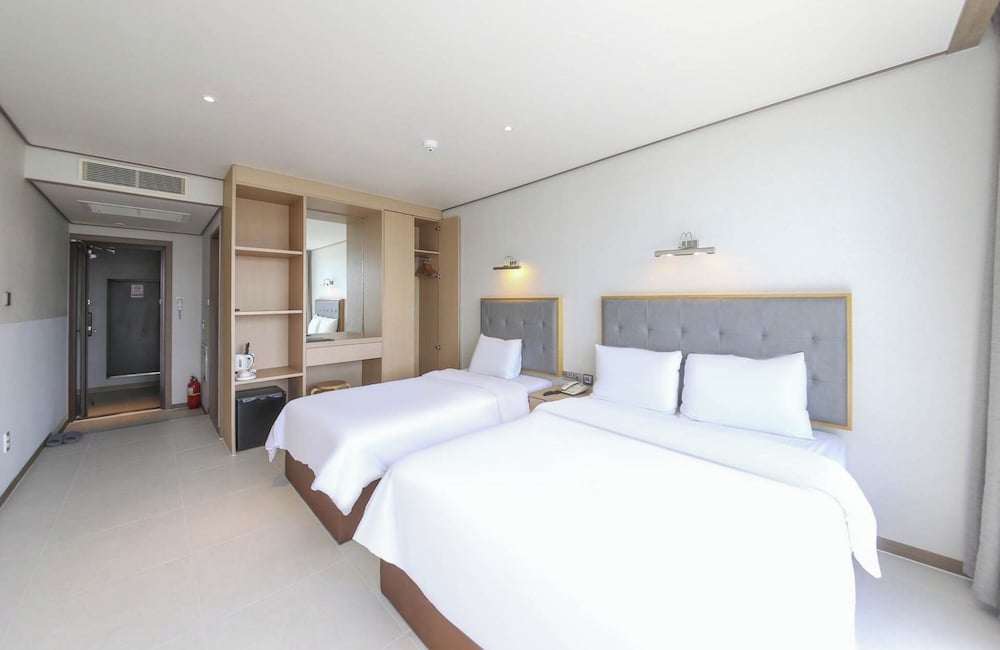 Sunrise Hotel Sungsan 17/62