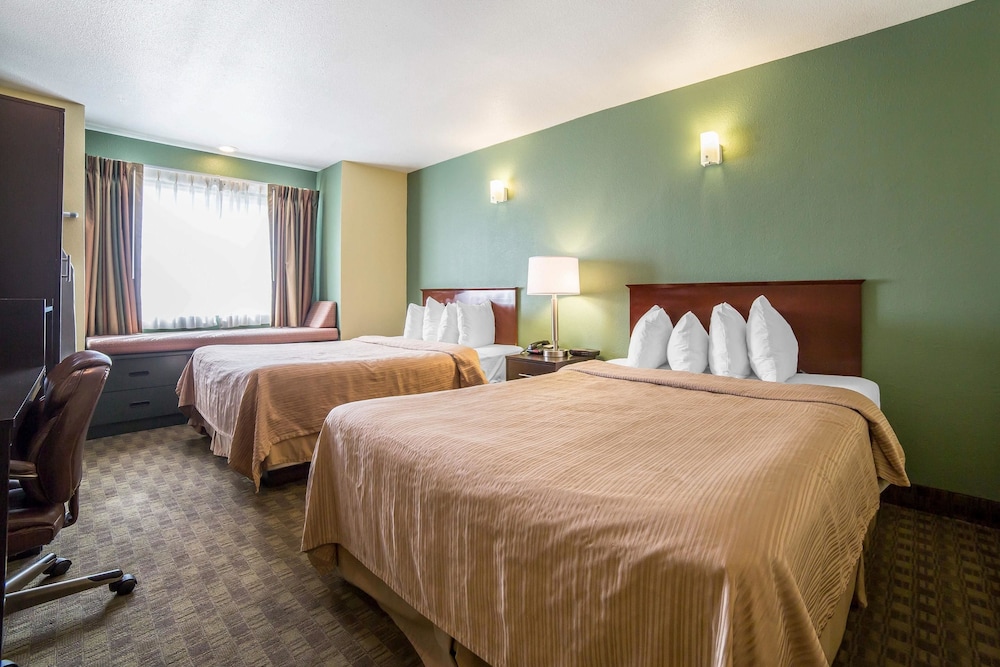Quality Inn and Suites Elko 16/36